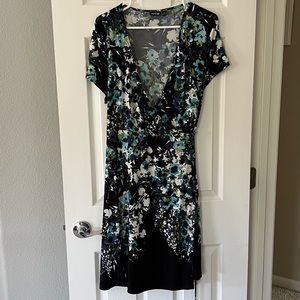 Apt 9 floral wrap dress